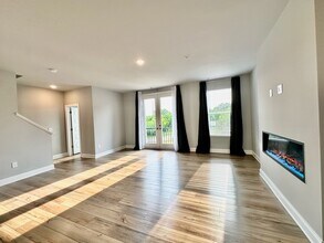 1253 S Blount St in Raleigh, NC - Building Photo - Building Photo