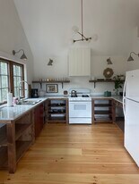 23 Condon Point Rd, Unit Barn in Brooksville, ME - Building Photo