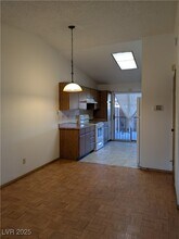 4252 Rollingstone Dr in Las Vegas, NV - Building Photo - Building Photo