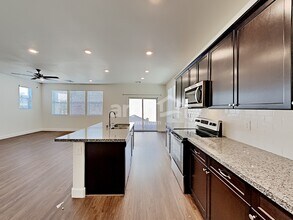 4725 Tire Swing St in North Las Vegas, NV - Building Photo - Building Photo