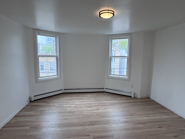174 Beacon Ave, Unit 3rd FLOOR