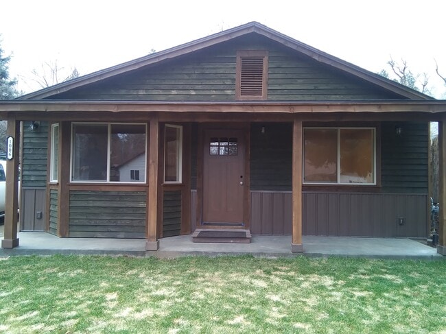 property at 1006 N B St