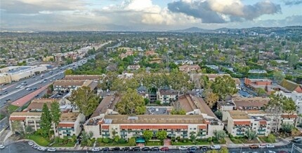 5460 White Oak Ave, Unit C216 in Encino, CA - Building Photo - Building Photo