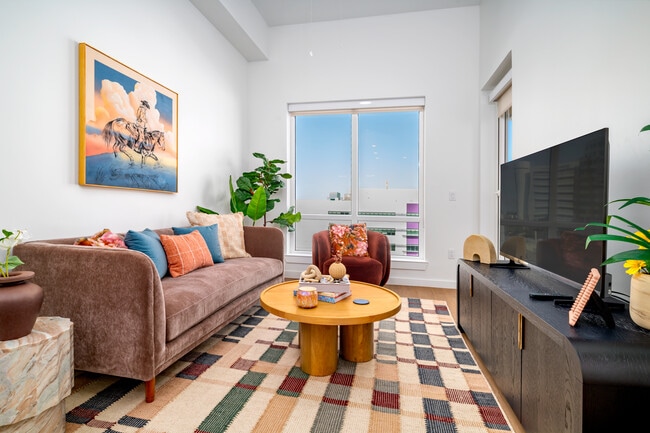 The Continental Residences in San Antonio, TX - Building Photo - Building Photo