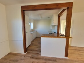 7258 Allott Ave in Los Angeles, CA - Foto de edificio - Building Photo