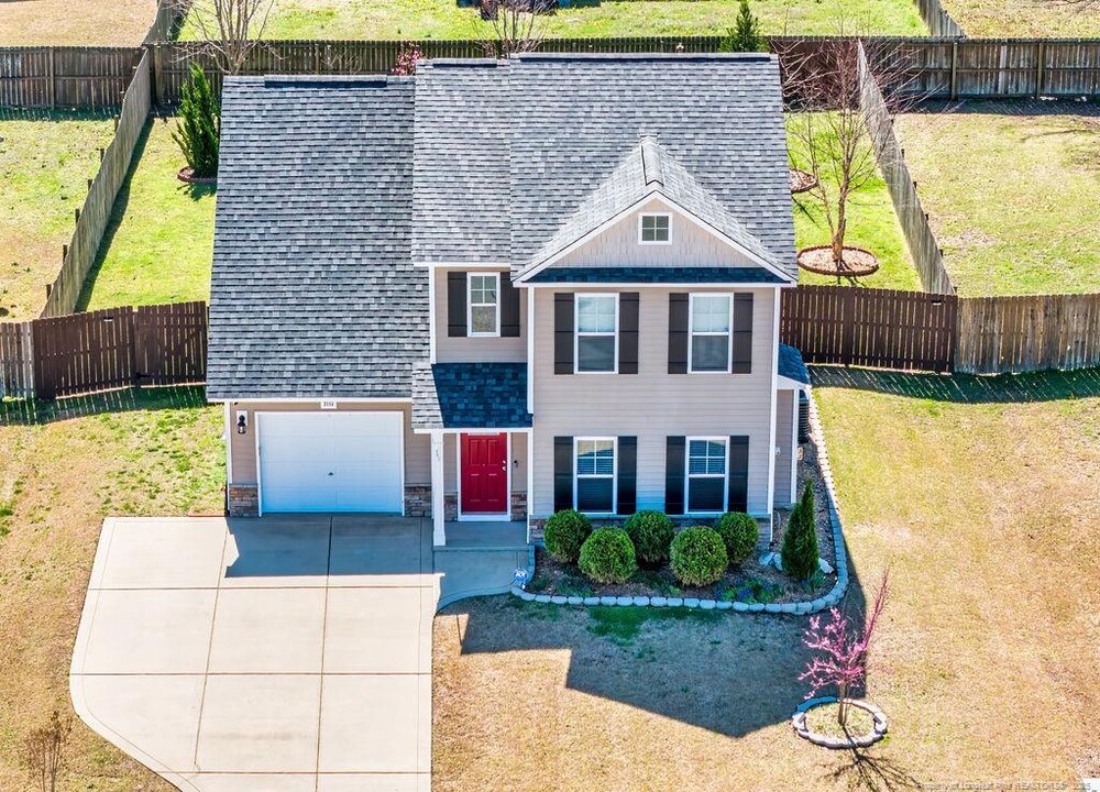 2112 Yellowbrick Rd in Fayetteville, NC - Building Photo