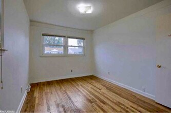 11260 Sherman Ave in Warren, MI - Foto de edificio - Building Photo