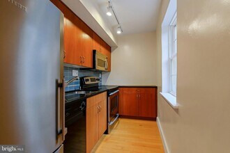 1301 N Ode St, Unit 135 in Arlington, VA - Building Photo - Building Photo