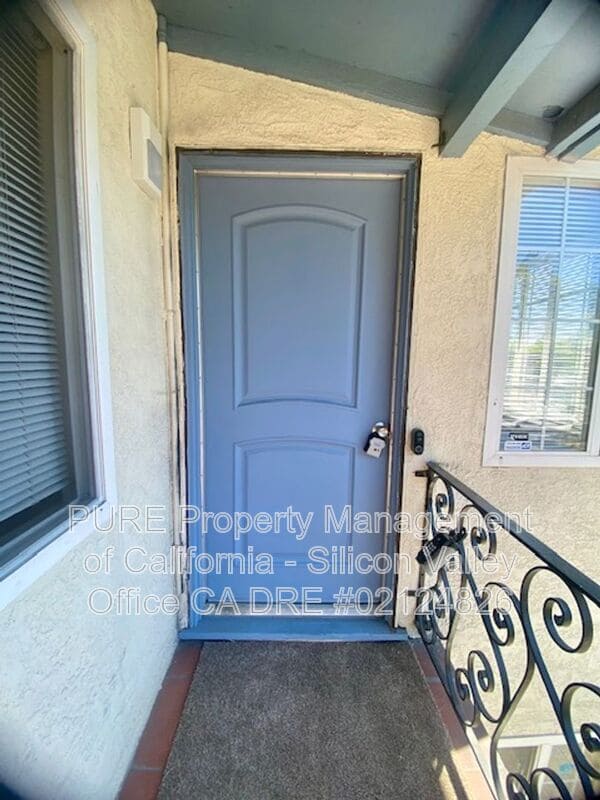 property at 2020 Beatrice Ct