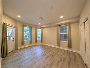 470 Green St, Unit 2 in Cambridge, MA - Building Photo - Building Photo
