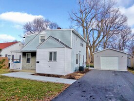 1816 Kelly Ave in Crest Hill, IL - Building Photo