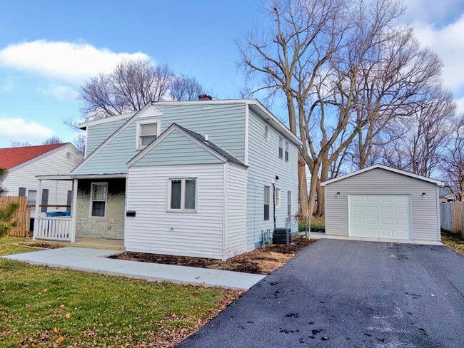 property at 1816 Kelly Ave