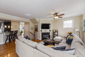 415 N President St in Wheaton, IL - Building Photo - Building Photo