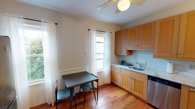 26 Taft St in Boston, MA - Foto de edificio - Building Photo