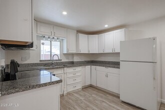 6659 W Carol Ann Way in Glendale, AZ - Building Photo - Building Photo