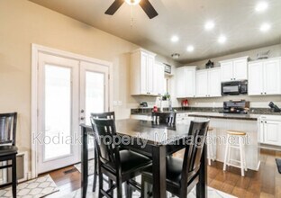 12452 Black Foot St in Riverton, UT - Building Photo - Building Photo