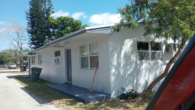 property at 1140 NW 9th St