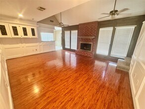 3247 Little Bear Dr in Houston, TX - Building Photo - Building Photo