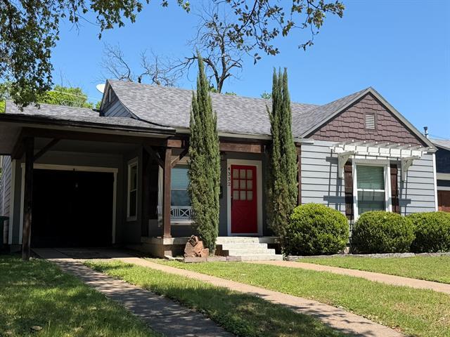 property at 4332 Calmont Ave