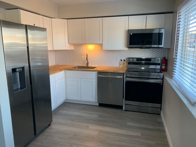 1435 Manitou Blvd, Unit 2