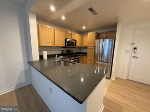 350 G St SW in Washington, DC - Foto de edificio - Building Photo
