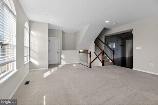 22609 Winding Woods Way in Clarksburg, MD - Building Photo