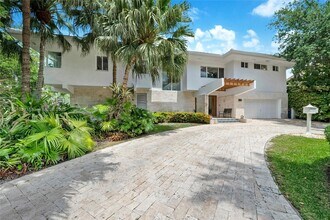 695 Bella Vista Ave in Coral Gables, FL - Building Photo - Building Photo