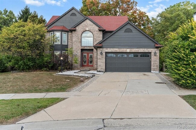 23931 Pointe Dr in Macomb, MI - Building Photo - Building Photo