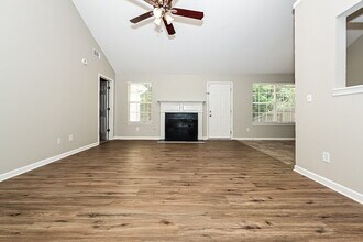 10953 Tara Village Way in Jonesboro, GA - Building Photo - Building Photo
