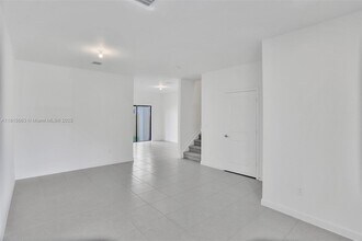 252 SW 159th Ter in Pembroke Pines, FL - Building Photo - Building Photo
