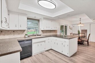 9502 Castlewood Dr in Austin, TX - Building Photo - Building Photo