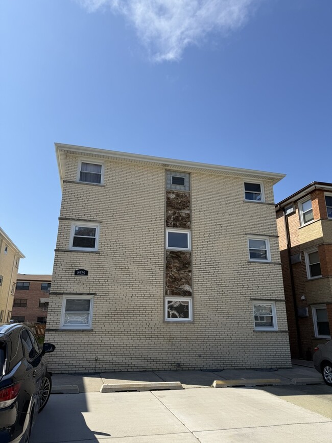 property at 8529 W Catalpa Ave