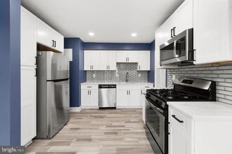 3210 Morning Glory Rd in Philadelphia, PA - Building Photo - Building Photo