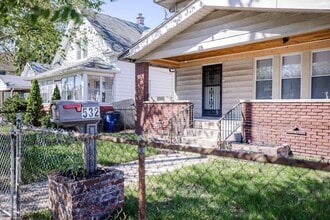 532 Dover Pl in Toledo, OH - Building Photo - Building Photo