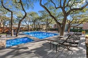 Woodstone in Austin, TX - Building Photo