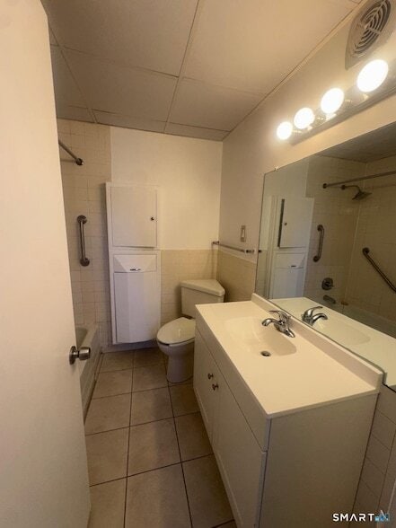 190 Birdseye St, Unit a9 in Bridgeport, CT - Building Photo - Building Photo