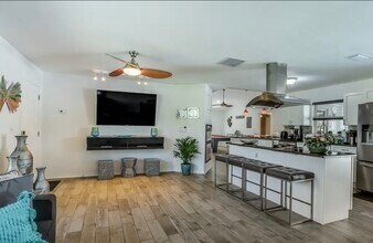 1518 SE 32nd St in Cape Coral, FL - Building Photo - Building Photo