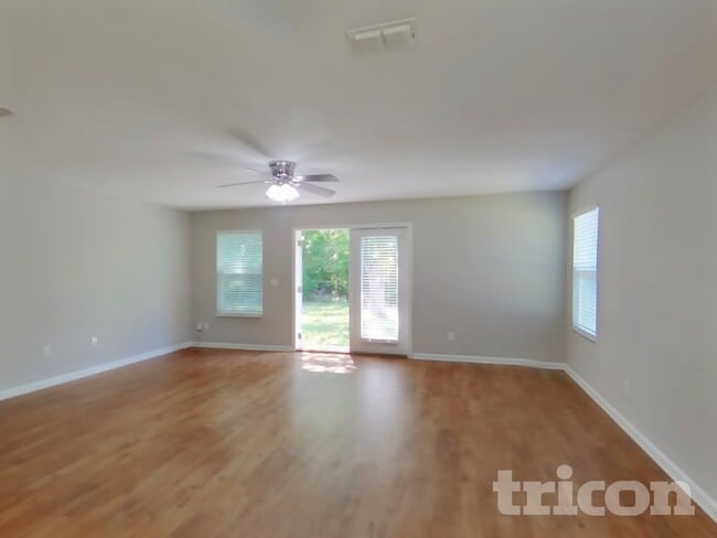 4480 Glendas Meadow Dr, Unit AUCMJH in Jacksonville, FL - Foto de edificio - Building Photo