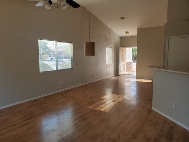1212 Grenadine Rd in Phoenix, AZ - Building Photo - Building Photo