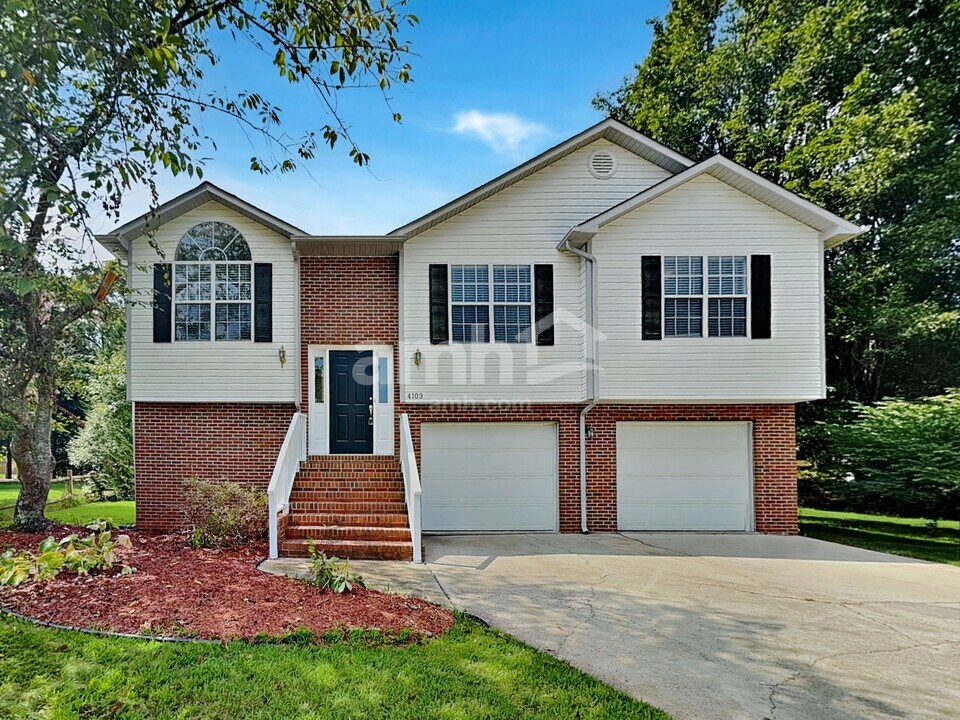 4103 Chilton Way in High Point, NC - Building Photo