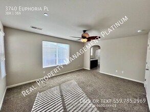 3740 Euphoria Wy in Clovis, CA - Building Photo - Building Photo