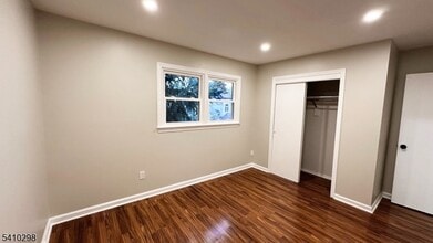 12 Sipp Ave in Clifton, NJ - Building Photo - Building Photo