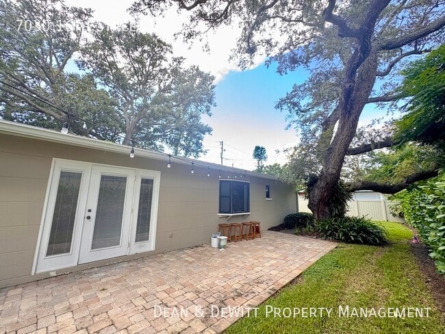 7030 16th St S in St. Petersburg, FL - Building Photo - Building Photo