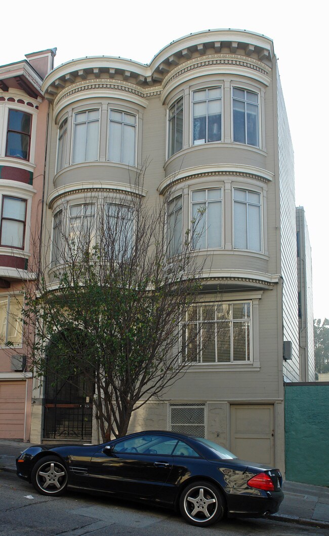 471-475 Union St in San Francisco, CA - Foto de edificio - Building Photo