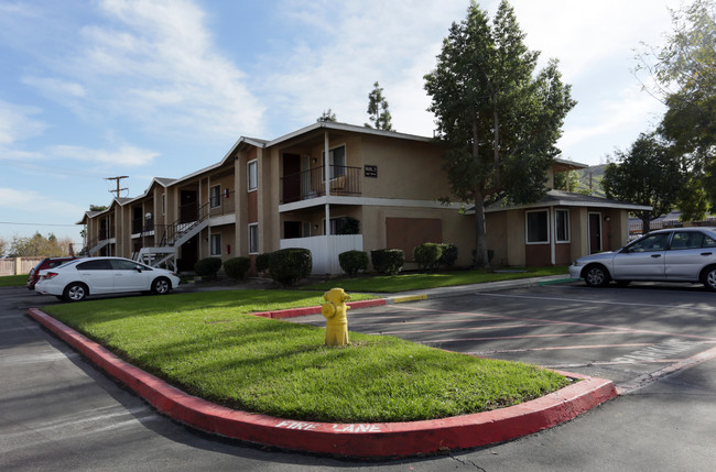 Mountain Gate Apartments in San Bernardino, CA - Building Photo - Building Photo