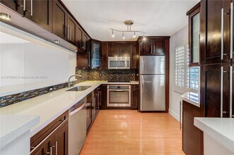 431 SE 3rd St in Dania Beach, FL - Building Photo - Building Photo