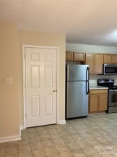 1619 Oak Leaf Dr NW in Hickory, NC - Building Photo - Building Photo
