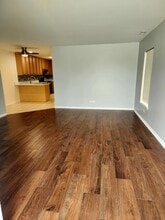 8915 Burlington Ave, Unit 102 in Brookfield, IL - Building Photo - Building Photo