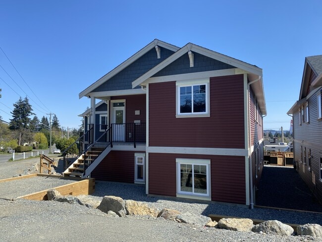 property at 598 Hillcrest Ave