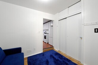 370-378 8th Ave in New York, NY - Building Photo - Building Photo